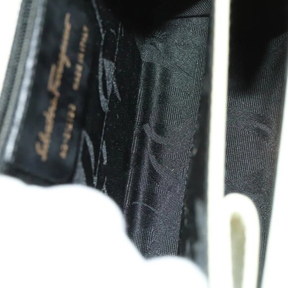 Salvatore Ferragamo Gancini Hand Bag Leather 2way White Gold Auth 134575 - Picture 11 of 16